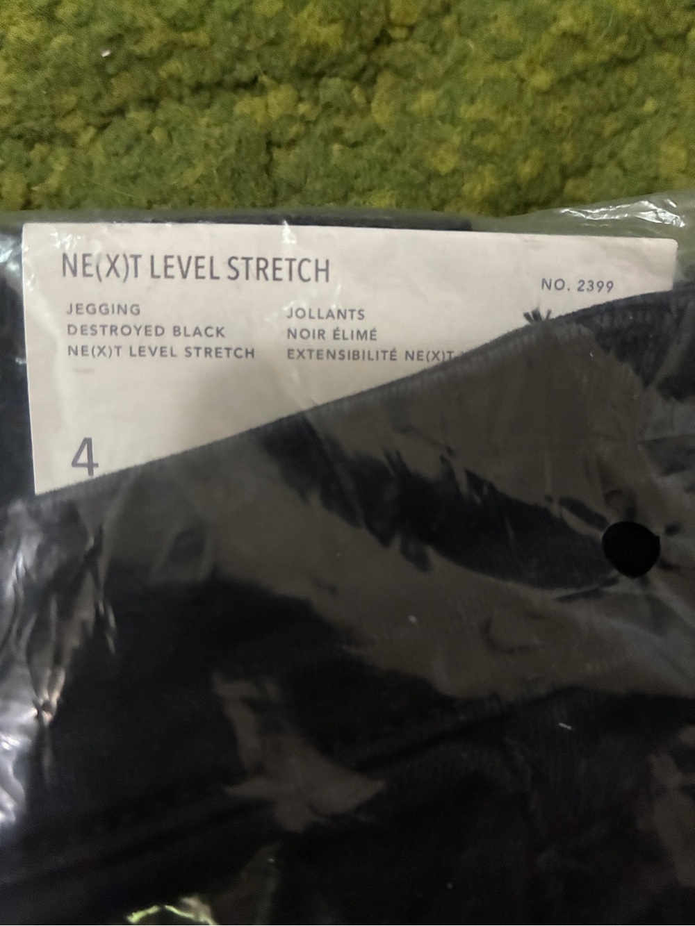 NWT Discontinued AE Black Low-Rise Ripped Skinny Jeans - Picture 2 of 7